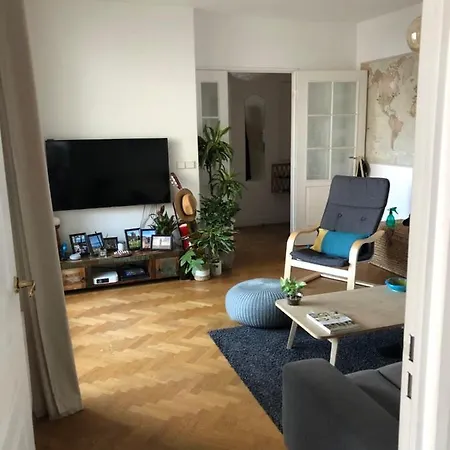 Superb Apartment With Balcony & Eiffel Tower View Apartmán Paříž