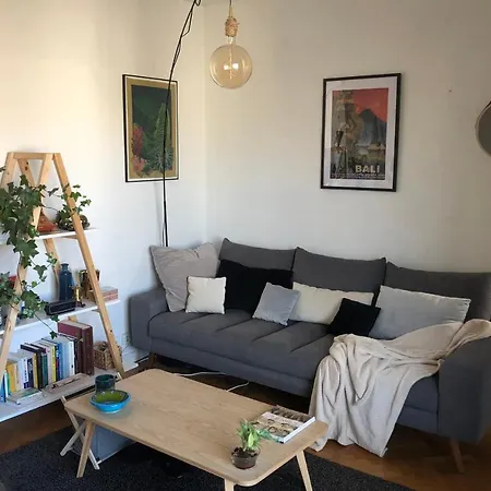 Superb Apartment With Balcony & Eiffel Tower View Apartmán Paříž